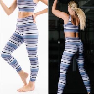 Zyia Women’s Purple Horizontal Stripe Leggings Size 4